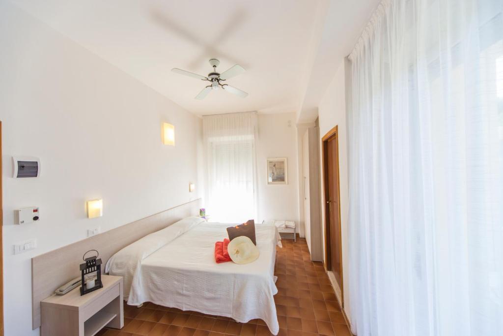 Hotel Adler Gabicce Mare Ruang foto