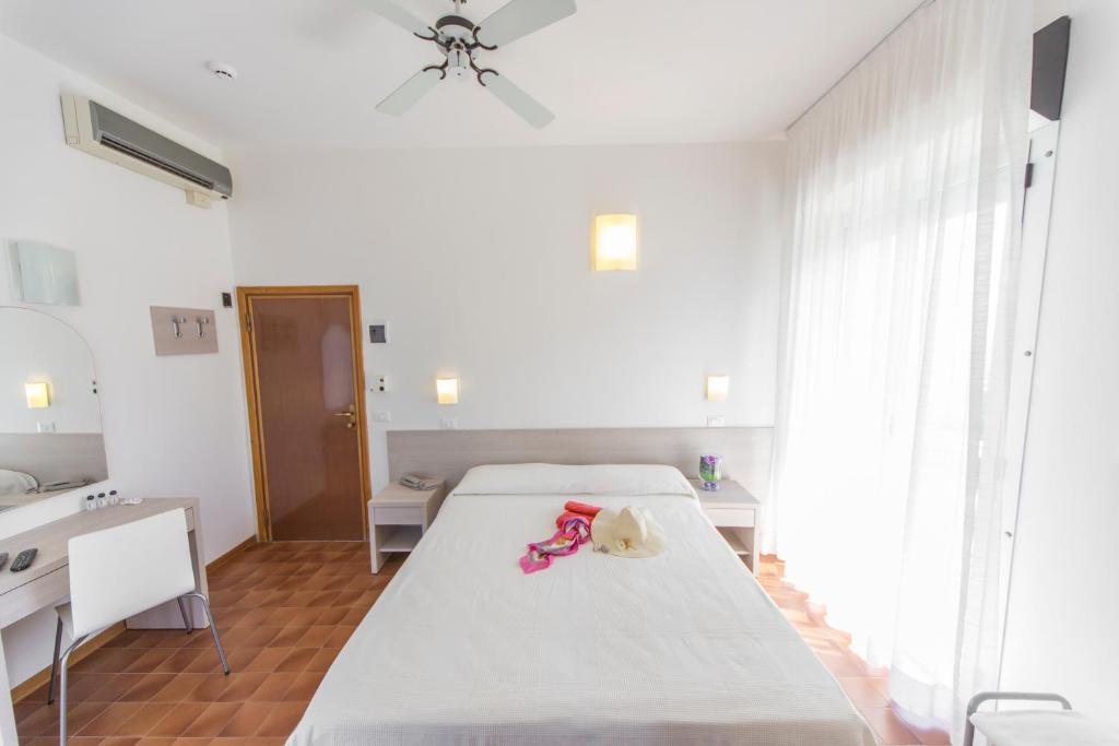 Hotel Adler Gabicce Mare Ruang foto