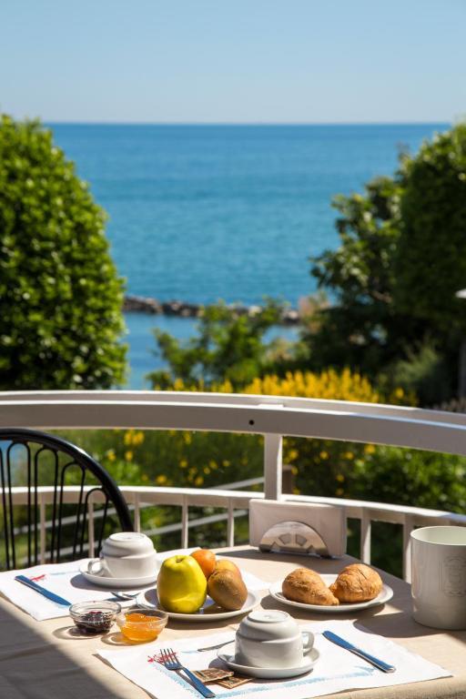 Hotel Adler Gabicce Mare Bagian luar foto