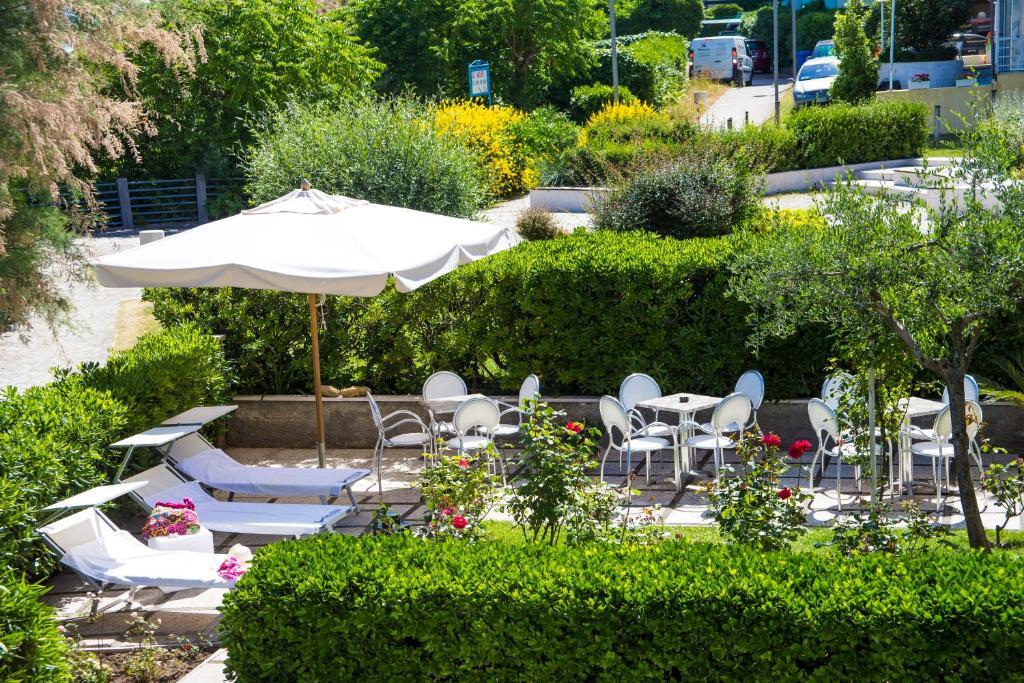 Hotel Adler Gabicce Mare Bagian luar foto