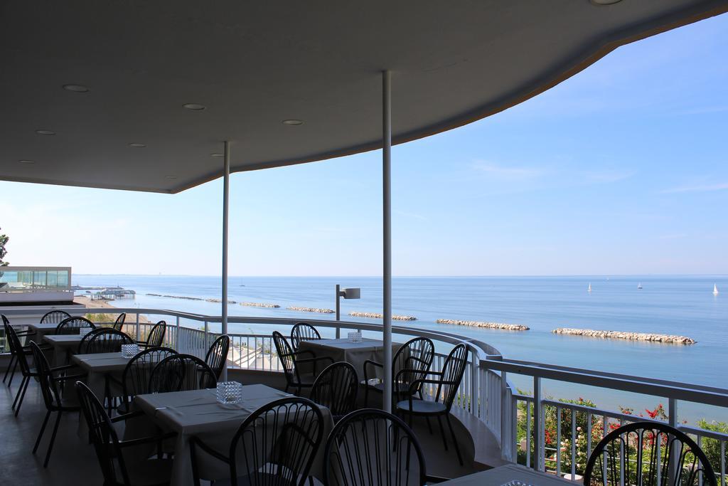 Hotel Adler Gabicce Mare Bagian luar foto