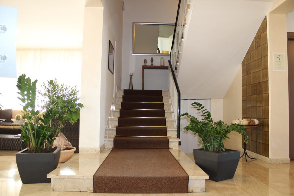 Hotel Adler Gabicce Mare Bagian luar foto