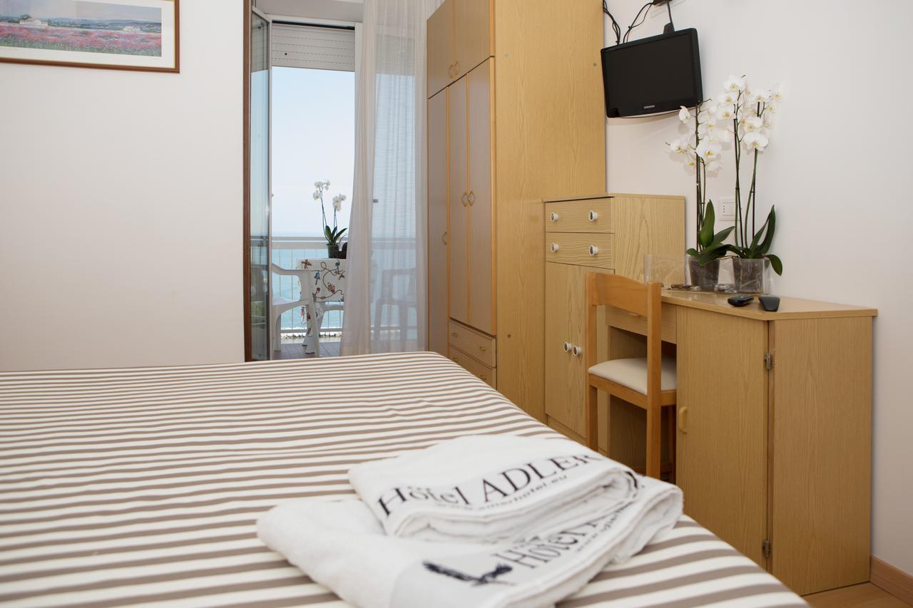 Hotel Adler Gabicce Mare Bagian luar foto