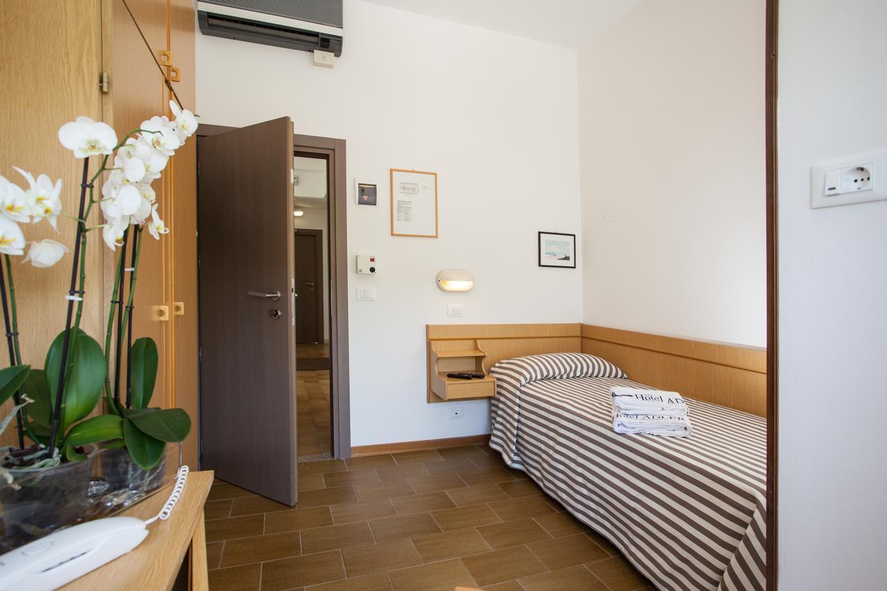 Hotel Adler Gabicce Mare Bagian luar foto